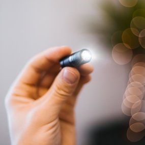 Mini-ficklampa vattentät med inbyggt batteri (USB)