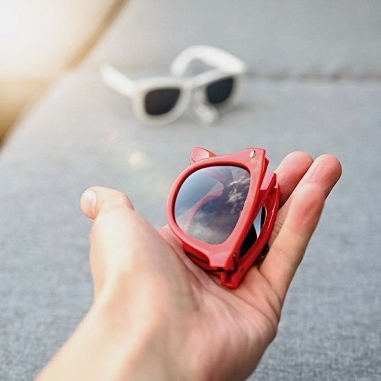 Vikbara solglasögon - Klicka på bilden för att stänga