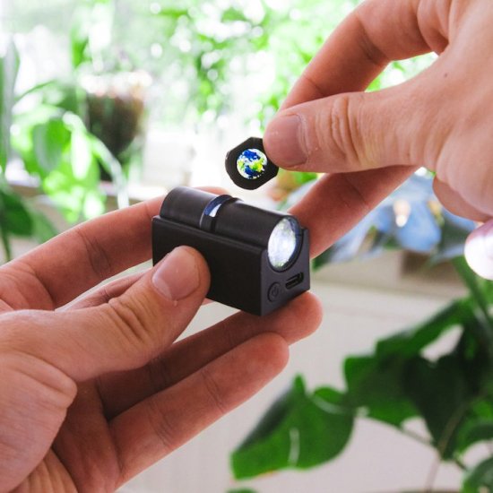 Trådlös rymdprojektor - 8 planeter - Klicka på bilden för att stänga