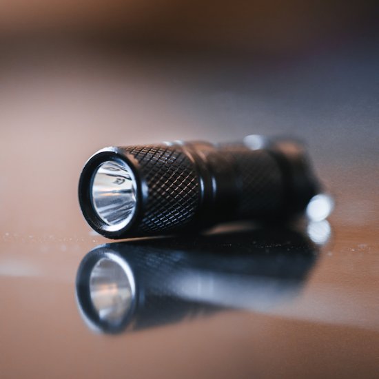 Micro-ficklampa | Uppladdningsbar & vattentät - Klicka på bilden för att stänga