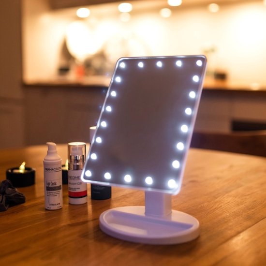 Sminkspegel med LED-belysning - Klicka på bilden för att stänga
