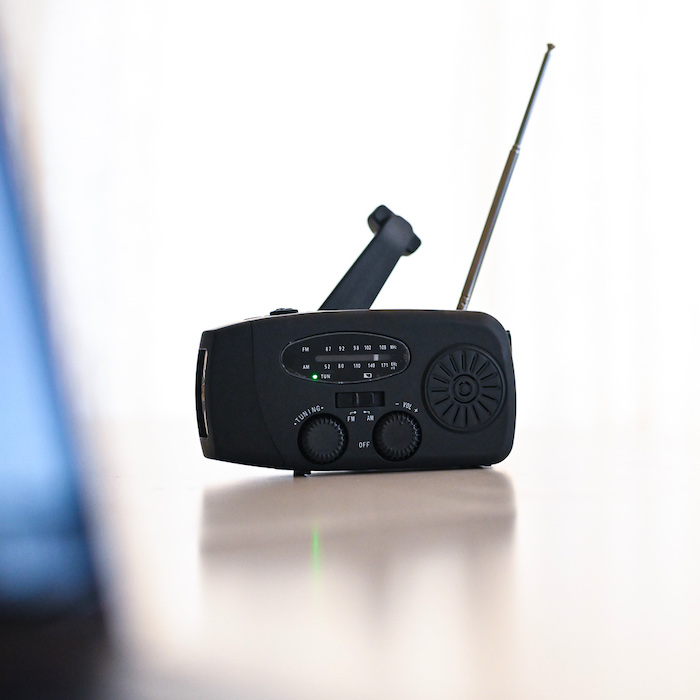 Vevradio med Solceller & Powerbank